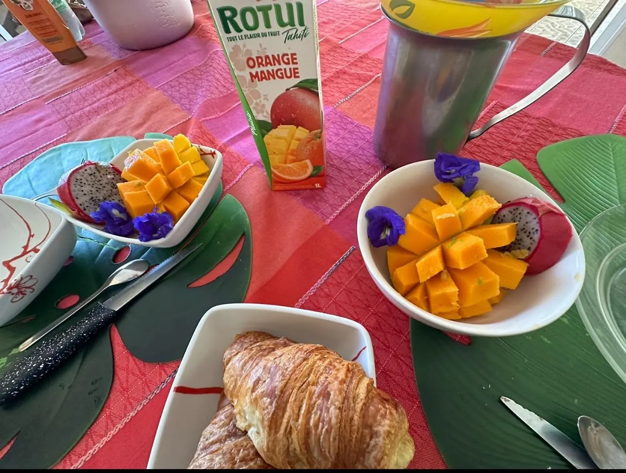 Les Tainas Bis Bed & Breakfast Faaa